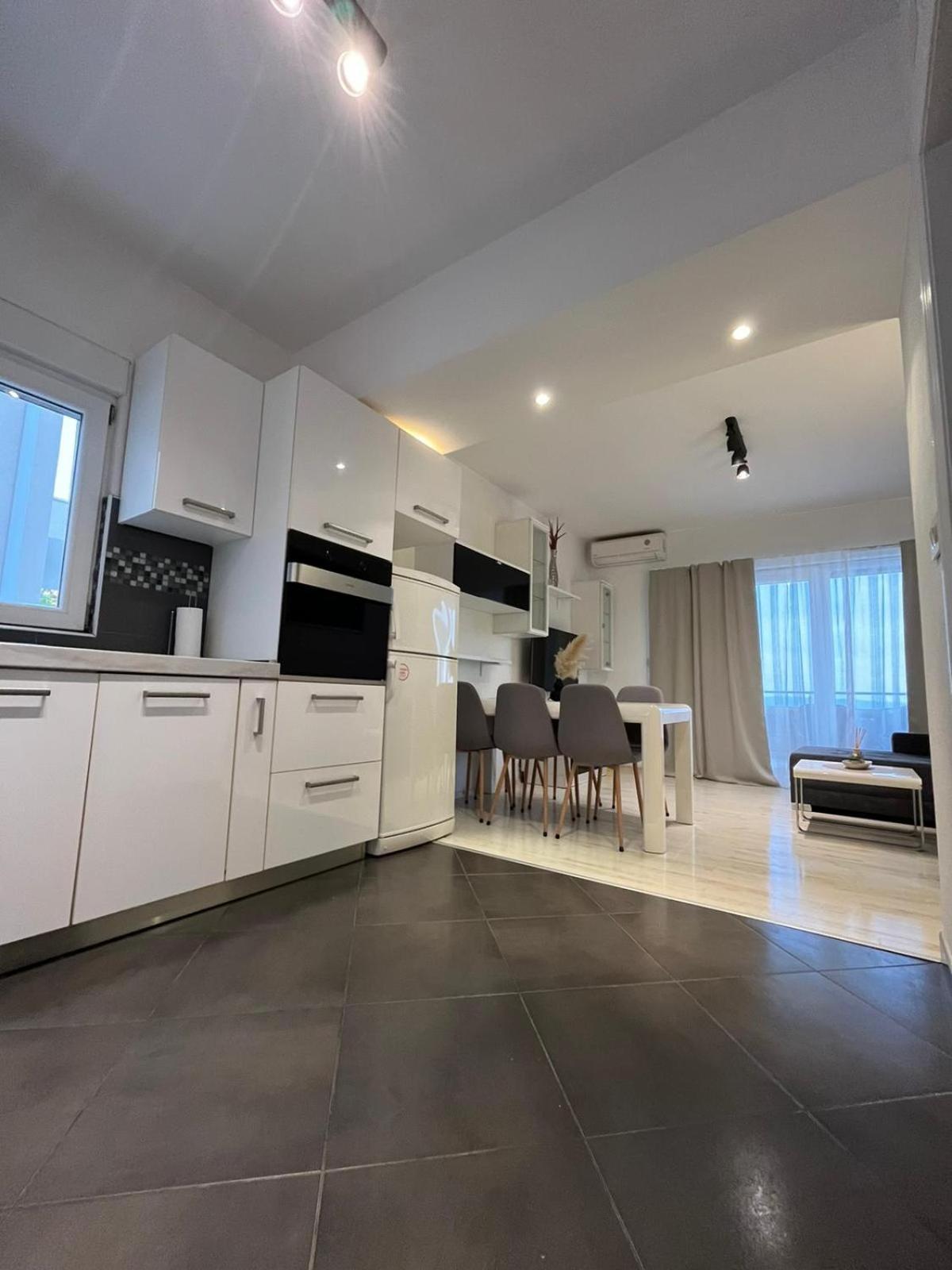 Villa Collis Makarska Exterior photo